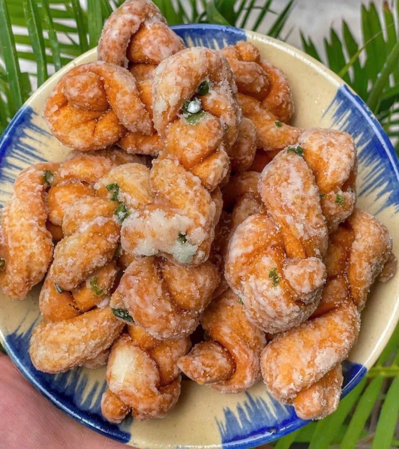 Bánh quay chèo..giá 8000/túi...42.000/kg
