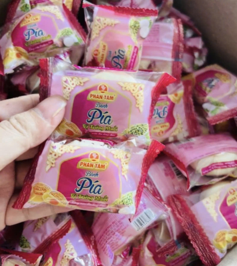 BÁNH PÍA TRỨNG PHAN TÂM