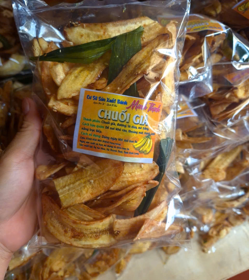 CHUỐI SẤY LÁ DỨA